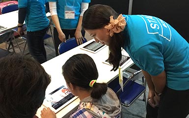 【CSRレポート】「東京ゲームショウ2015 ファミリーコーナー」で、インターネットの利用に関する啓発活動を行いました