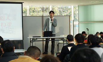 【CSRレポート】グリーが千葉県千葉市で開催された「ケータイ・インターネット安全教室 見本市」に参加しました